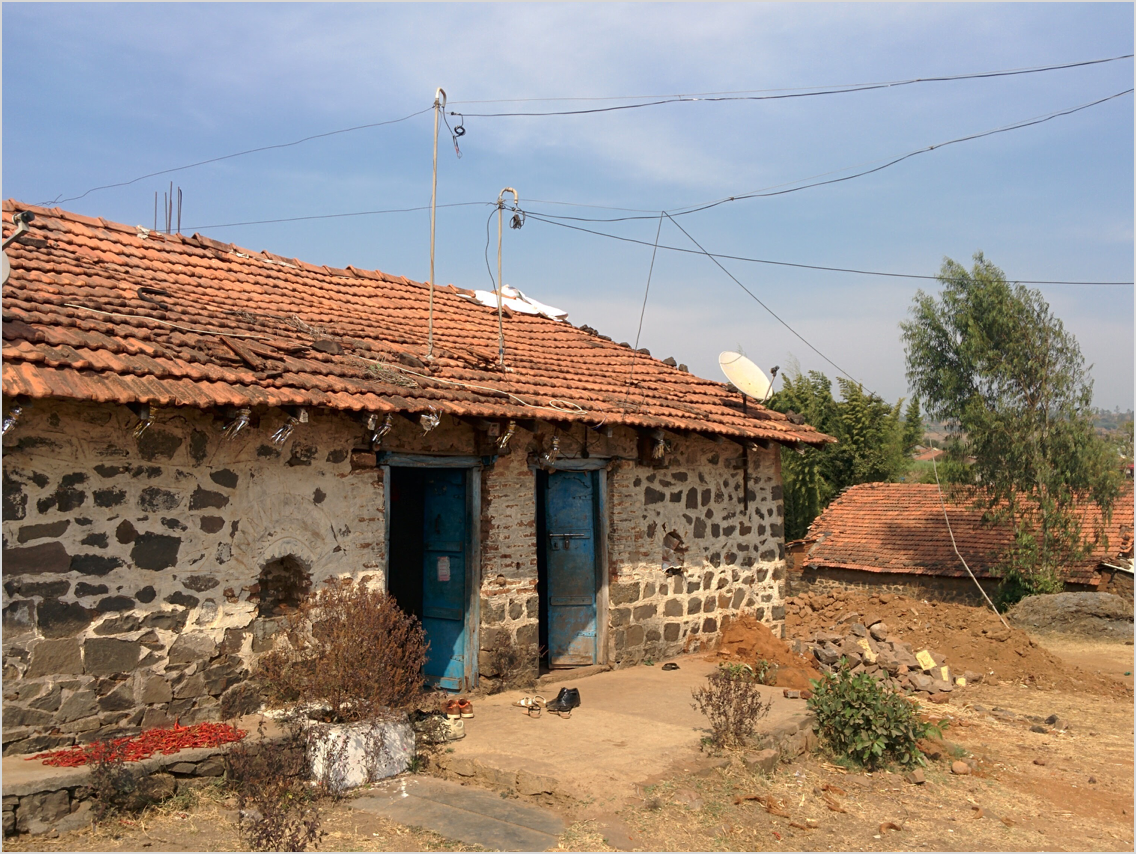 Conceive an app for tractor drivers, with low-moderate technical and literacy levels, to get job from a farmer.